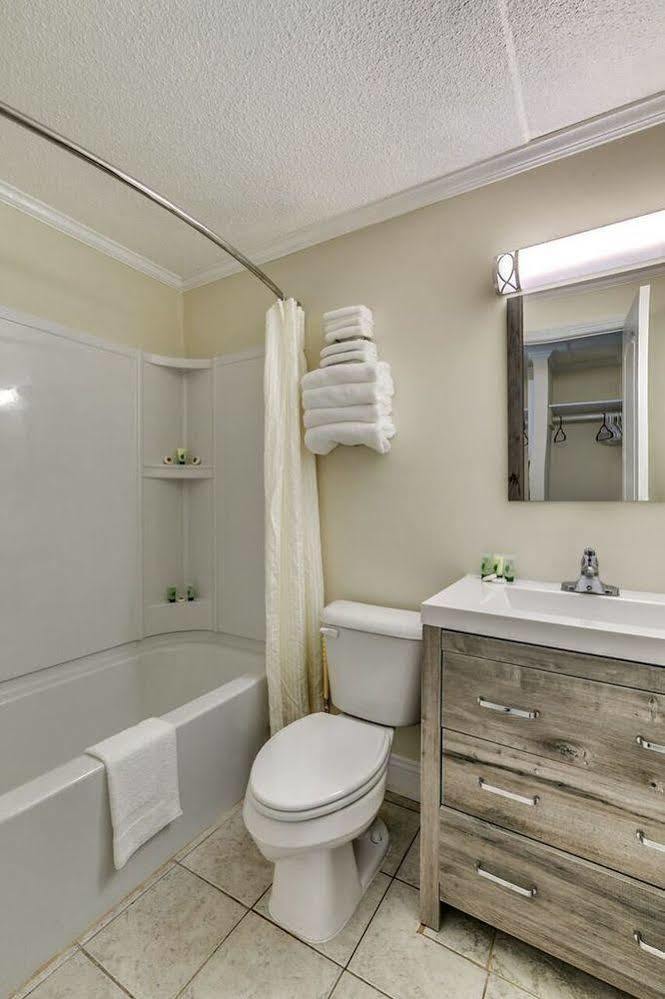 Sea Hawk Oceanfront Motel Myrtle Beach Bagian luar foto
