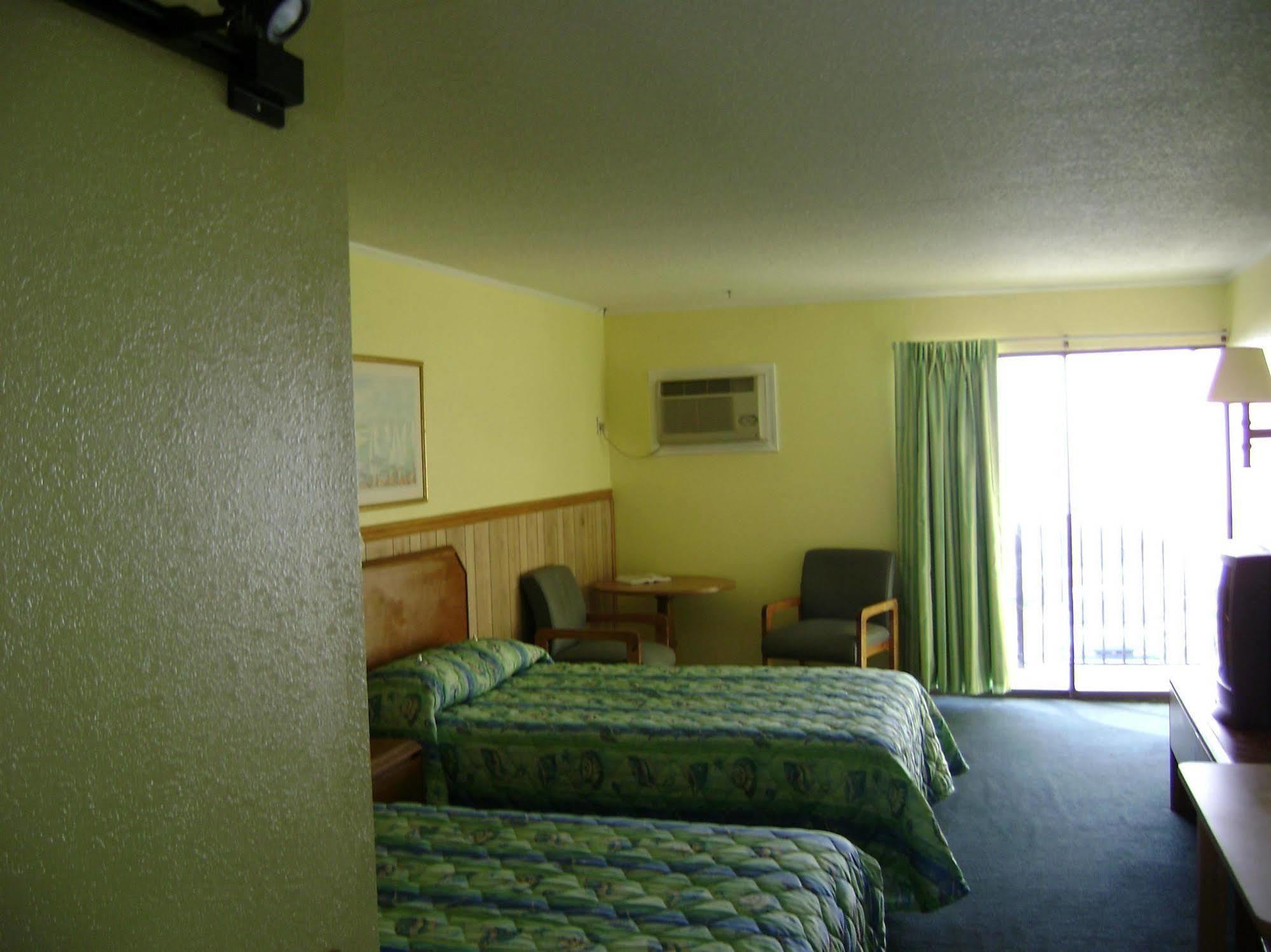 Sea Hawk Oceanfront Motel Myrtle Beach Bagian luar foto