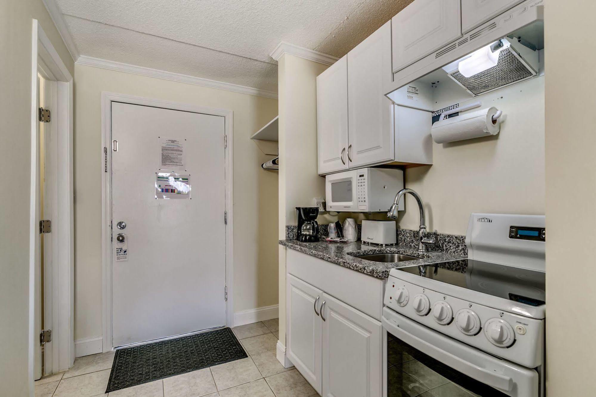 Sea Hawk Oceanfront Motel Myrtle Beach Bagian luar foto